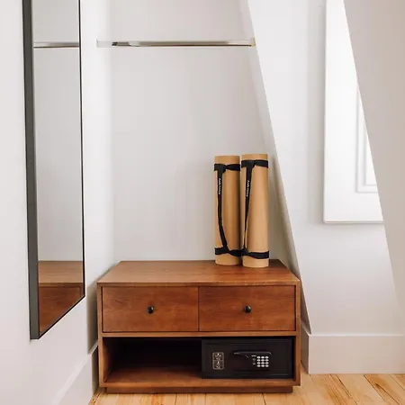 Ando Living - Corpo Santo House Apartment