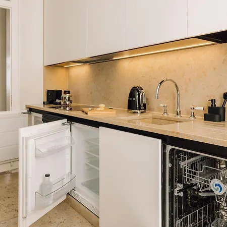 Ando Living - Corpo Santo House