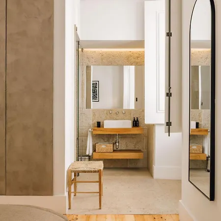 Ando Living - Corpo Santo House Lissabon