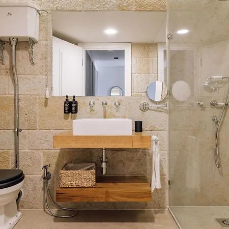 Ando Living - Corpo Santo House 4*