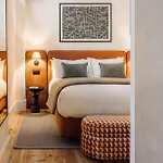 Ando Living - Corpo Santo House 4*